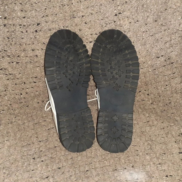 YOSUKE-White Faux Patent Lace-Up Oxfords-Sz 24.5/8-Very Good - Picture 10 of 10